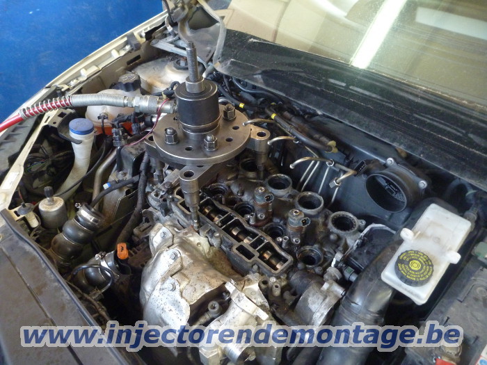 Injector removal from Peugeot / Citroen with 1.6
                HDi 16V engines