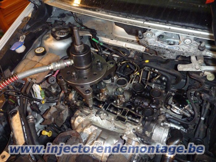 Injector removal from any Ford with 1,6 TDCI
                engines