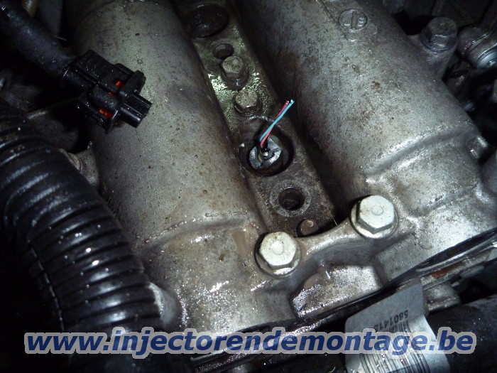 Snapped and welded injector removed from Fiat
                Ducato with 3.0 JTD Euro 5 engine