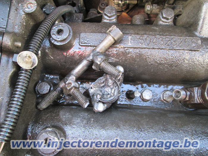 Snappped and welded injector removed from
                Peugeot Boxer with 3.0 HDi Euro 4 engine
