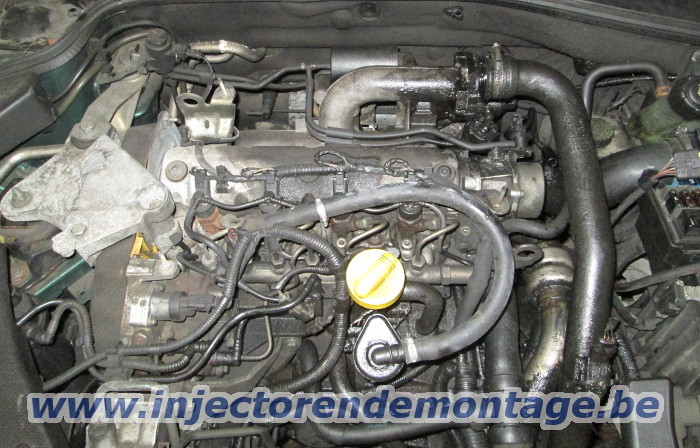 Injector removal from Renault Trafic / Opel
                Vivaro with 1.9 engine