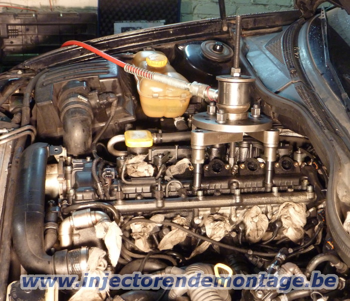 Injector removal from Vauxhall Omega 2.5 dti /
                BMW 525