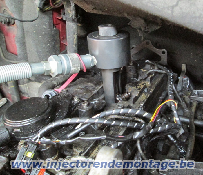 Injector removal from any Mercedes with CDI
                engines (above A class W168)